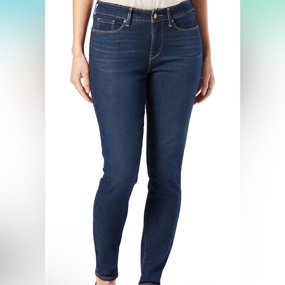 Women's Totally Shaping Skinny Jeans/ Size 14